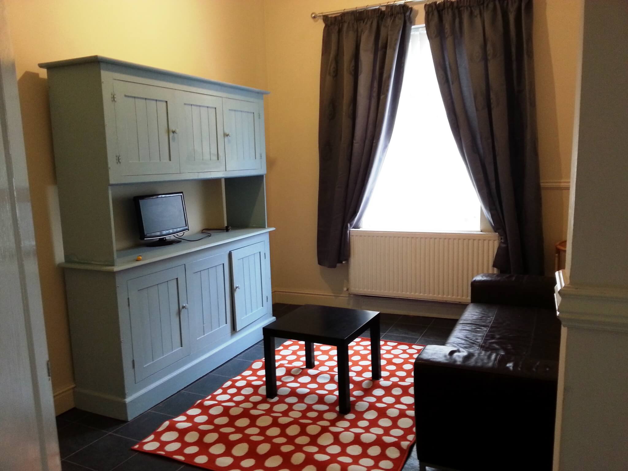 128 PICTON F1 2 BEDROOMS